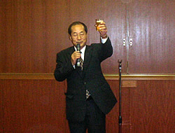 左中先輩(暁木会東京支部長)の乾杯の発声